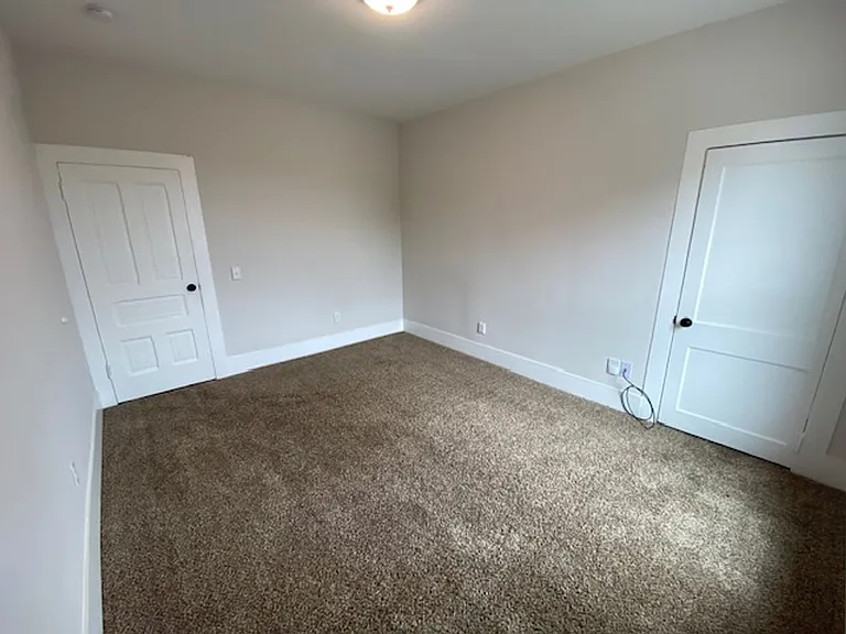 542 Pine Ave — Photo 18