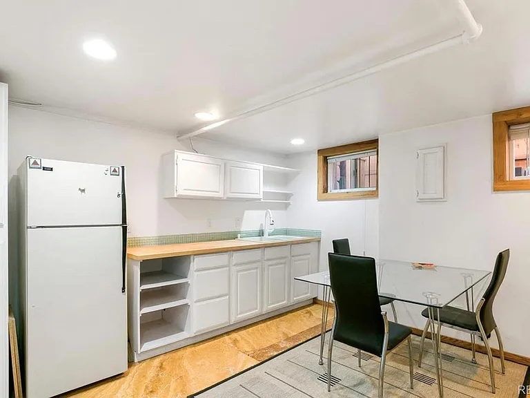 1748 N High St #4 — Photo 3