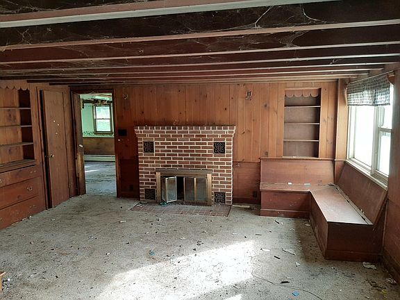 3rd image of 34 Mallard Dr