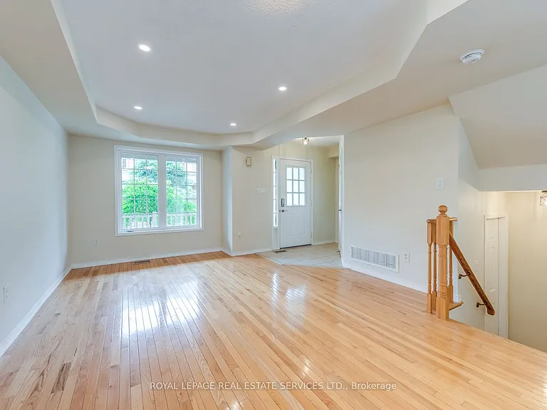 204 Roxton Rd — Photo 7