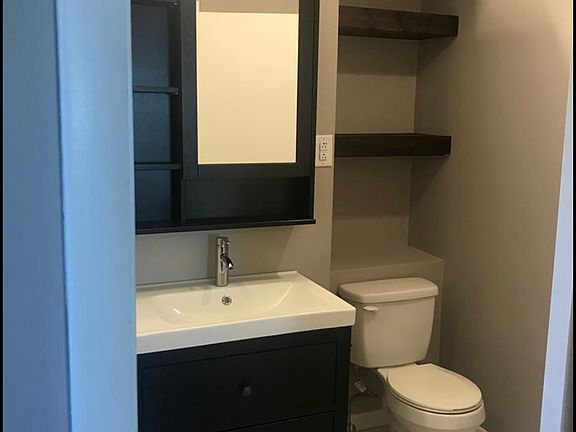 4th image of 344 Folly Farms Cir
