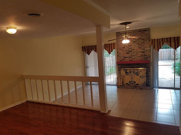 2nd image of 2949 Shamrock St S #23