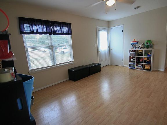 2nd image of 15598 Meadowbrook Dr