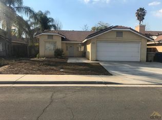 3205 Chuckwagon St, Bakersfield, CA 93312