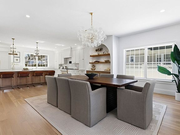 3rd image of 40 Foxcroft Rd