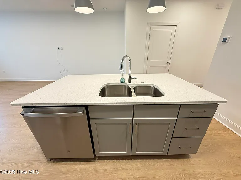 355 James St — Photo 13