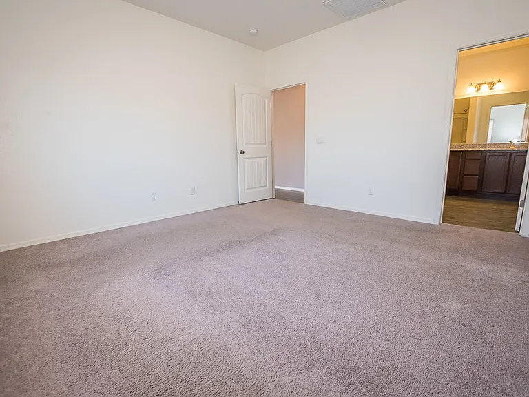 4223 Rocky Mountain Way — Photo 41