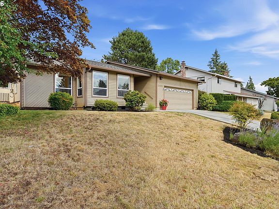 3rd image of 3001 SE Blairmont Dr