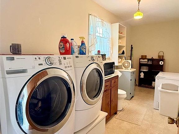 4th image of 3561 N Jackson Hwy