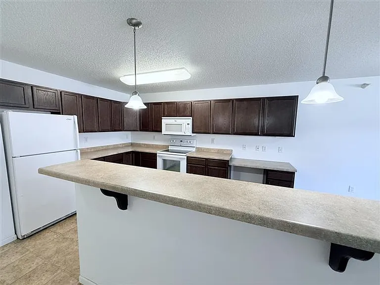 Old Orchard Apartments — Photo 24