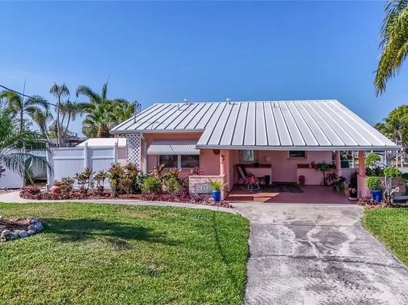 4220 Floramar Ter, New Port Richey, FL 34652