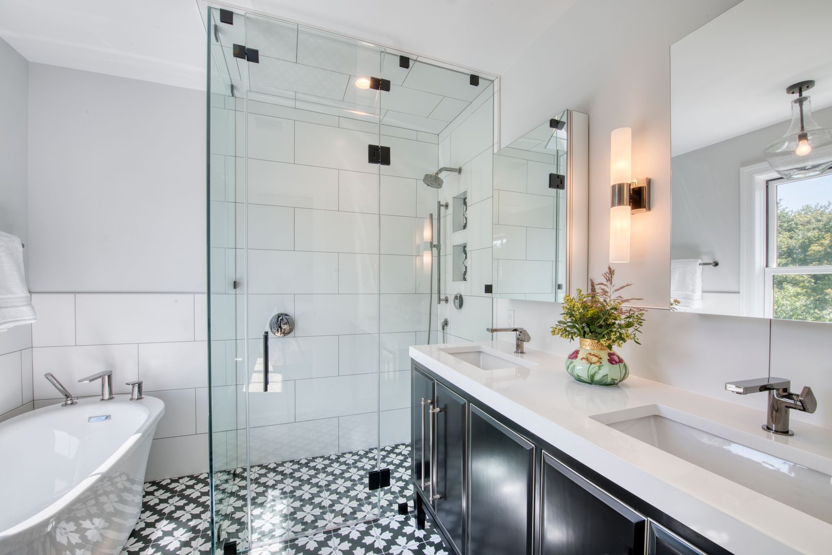  Primary Bedroom Ensuite Bath