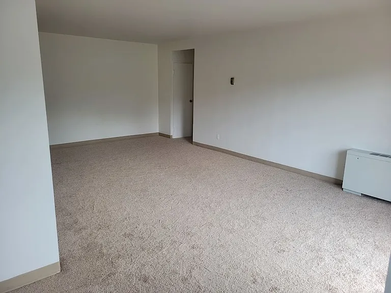 1220 N Pierce St — Photo 17