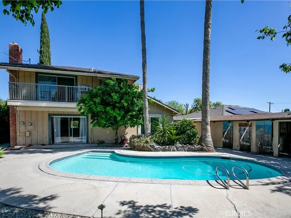 20748 Vose St, Winnetka, CA 91306