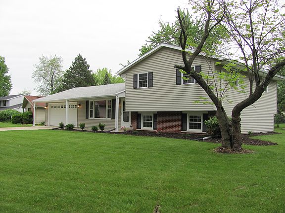 2nd image of 4322 Oakhurst Dr