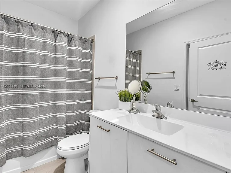 12209 NW 24th Pl — Photo 11