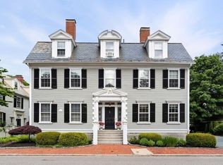 7 Hamilton St APT 1, Salem, MA 01970