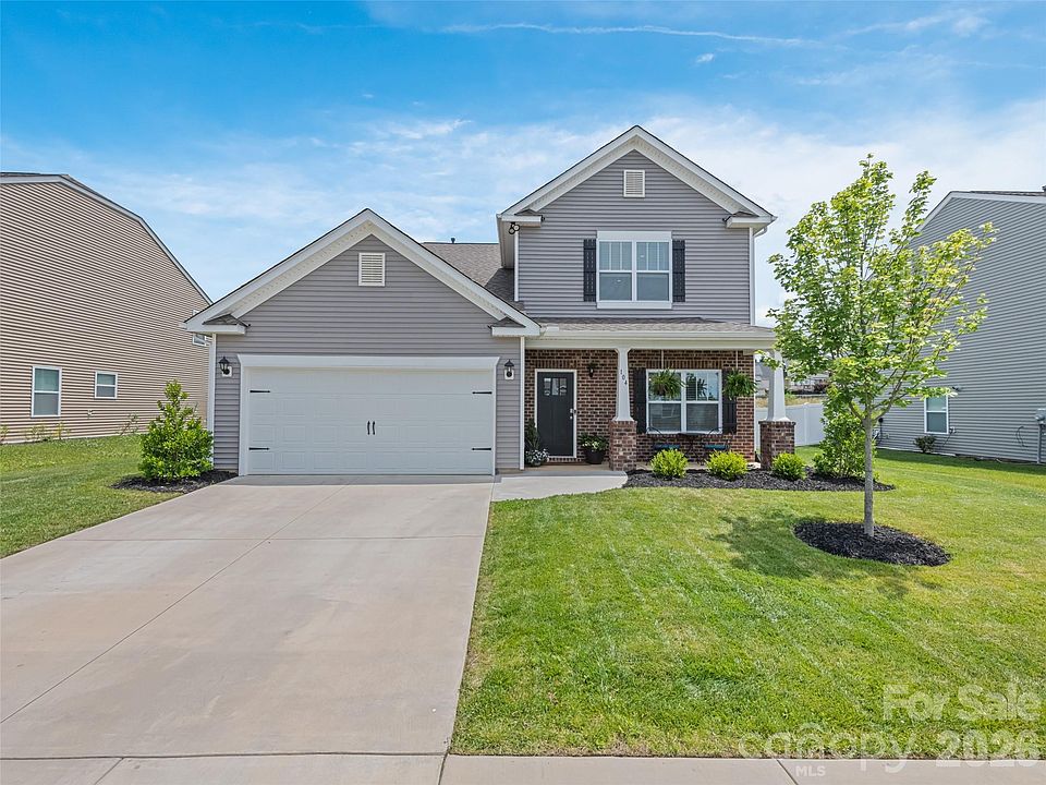 1st image of 104 Wheatfield Rd #8