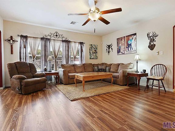 3rd image of 13081 Calcasieu Dr