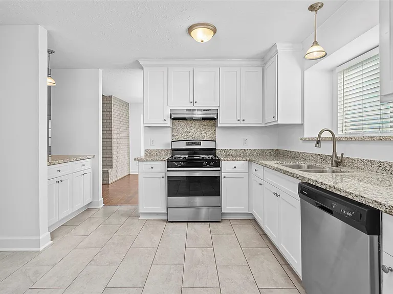 22514 Round Valley Dr — Photo 18