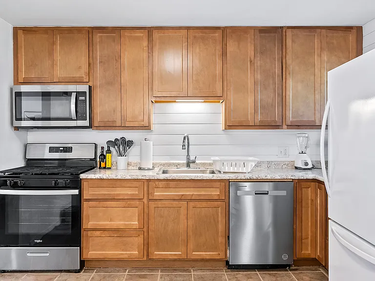 813 Riderwood Dr — Photo 14