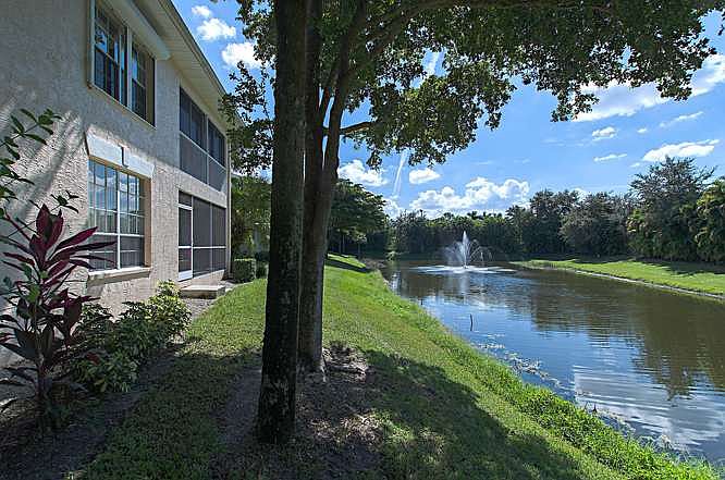 1st image of 657 Wiggins Lake Dr APT 201