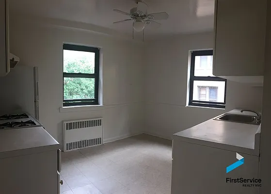 Rented by FirstService Realty (legacy) | media 10