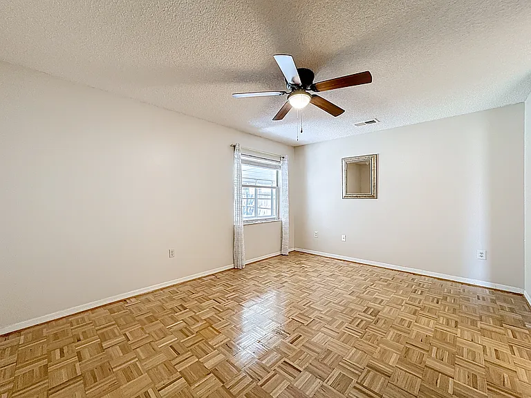 3033 Dunhill Dr — Photo 19