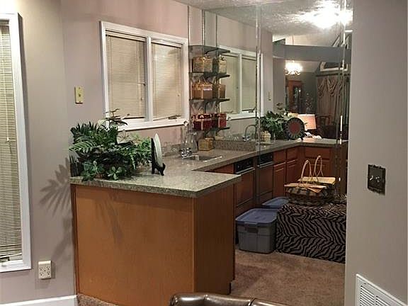 4th image of 118 Lake Forest Dr