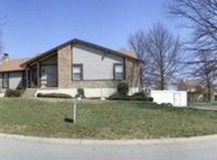 100 W Heritage Dr, Raymore, MO 64083