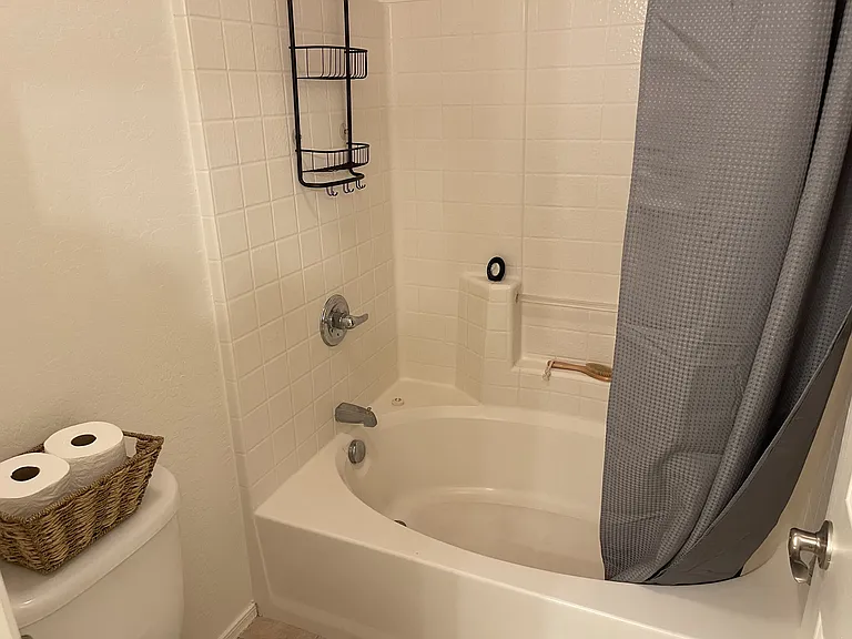 2600 E Springfield Pl — Photo 11