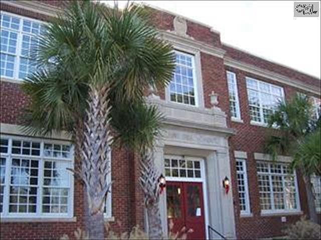 2nd image of 705 Maple St APT G101