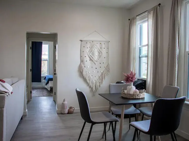 376 E Broadway #5 — Photo 5