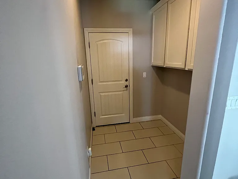 5705 Shadow Bend Dr — Photo 14