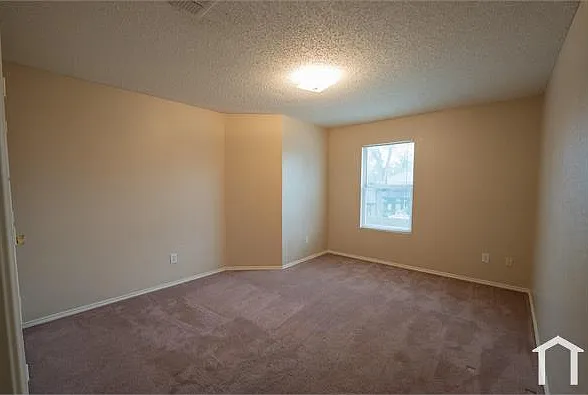 750 Lowe Dr — Photo 15