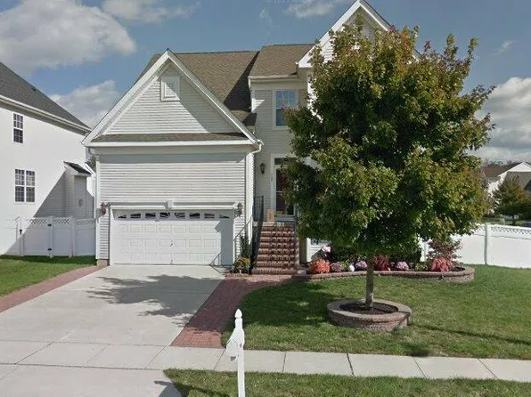 700 Lancaster Dr, Thorofare, NJ 08086