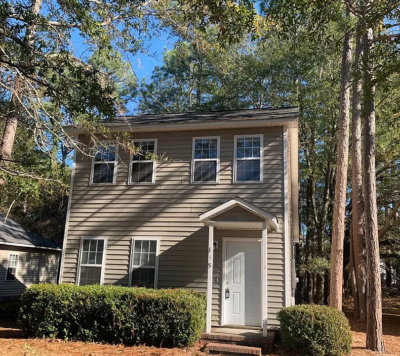 135 Charter Dr
