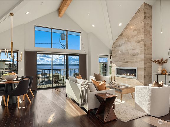 3rd image of 3638 Beach Drive SW #B