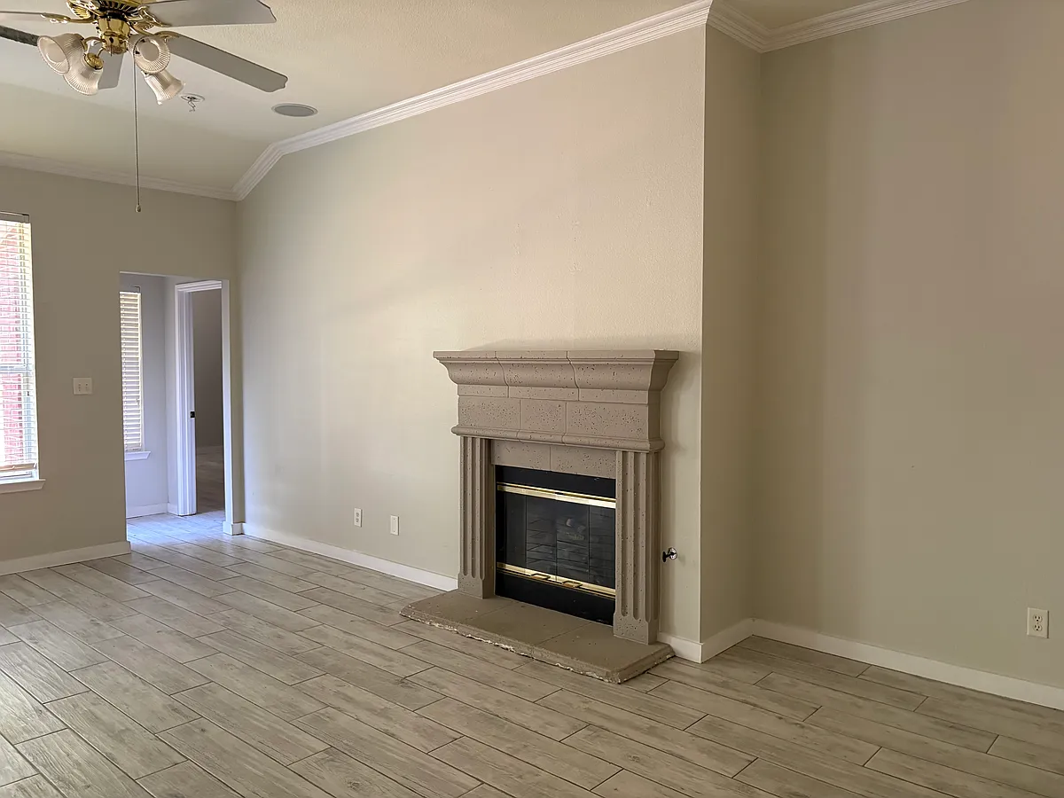 Building Photo - 3849 Kirby Dr