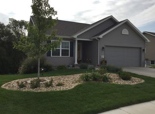 4644 Loren Dr, Cedar Falls, IA 50613