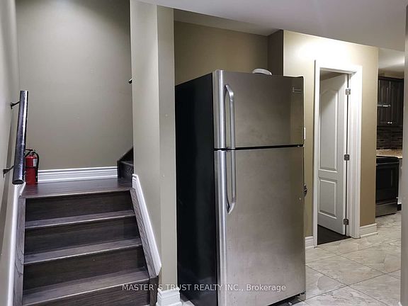 5th image of 16 Lady Gwillim Ave #Basement