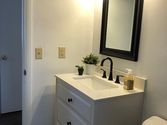 5th image of 761 Hollywood Ave #761