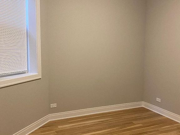 5th image of 2621 W Walton St #1