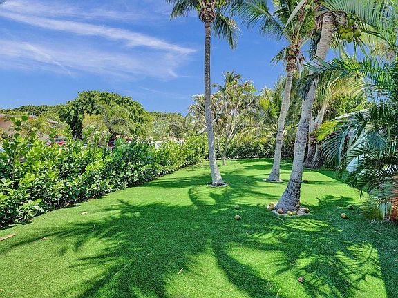 4th image of 2099 NE 4th Ct