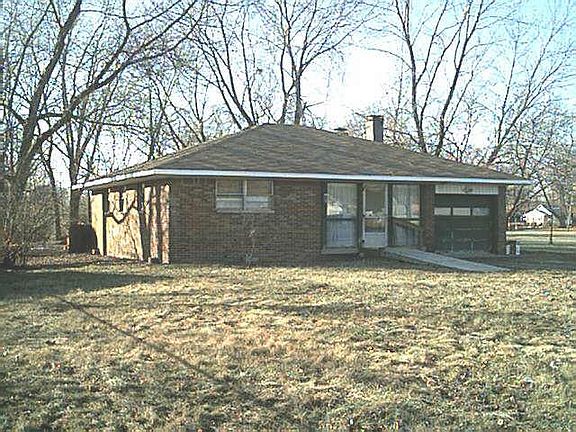 2nd image of 1724 S Sloan Ave