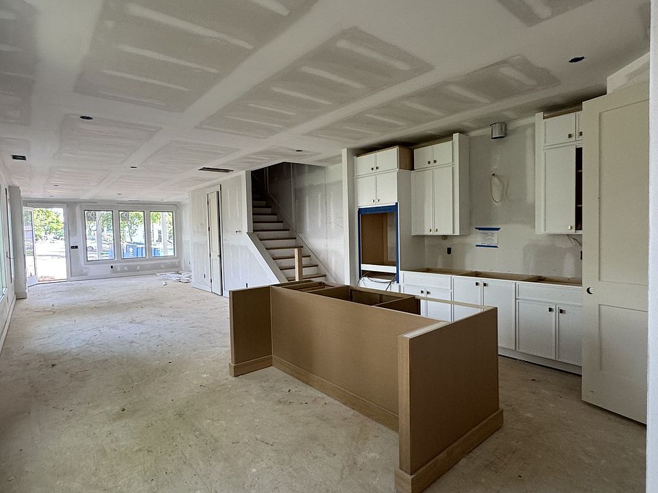 1st image of 610B Annex Ave