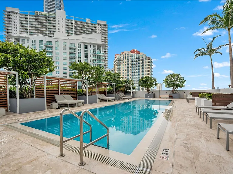 1300 Brickell Bay Dr #2000 — Photo 20