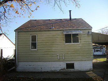 2nd image of 28219 Maple St
