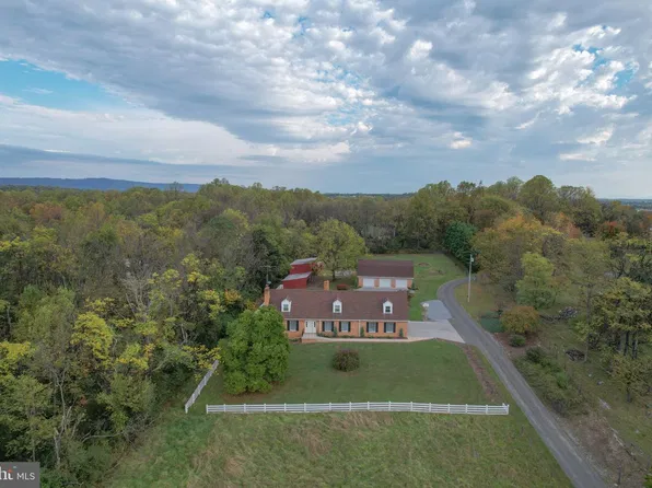 133 Max Miller Ln, Bunker Hill, WV 25413