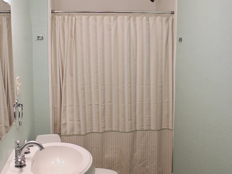 551 Lincoln Ave — Photo 16
